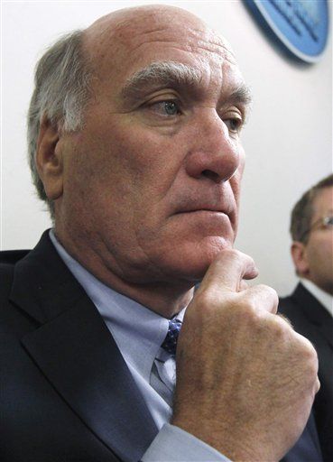 Obama Chief of Staff William Daley Hands Duties to Pete Rouse