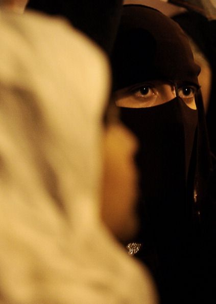 Muslim Hits Nurse for Removing Wife's Burka During Birth