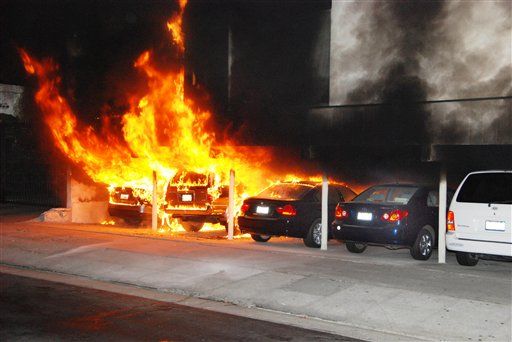 Arsonist in Los Angeles Starts Fires in More than 20 Cars