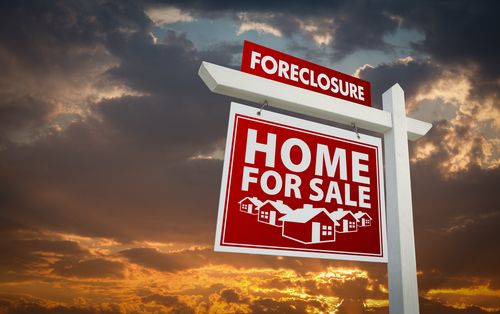 Couple Booted From $1M House After Foreclosure