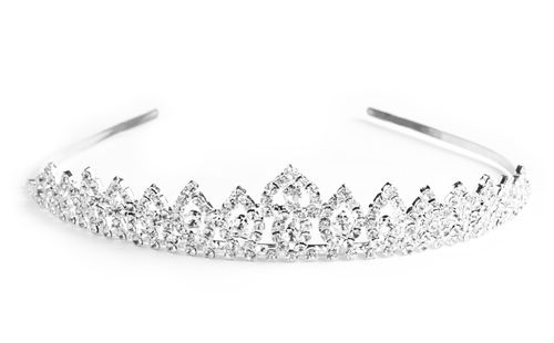 Crowning Blooper: Airport Finds Tiara, Decides to Sell It