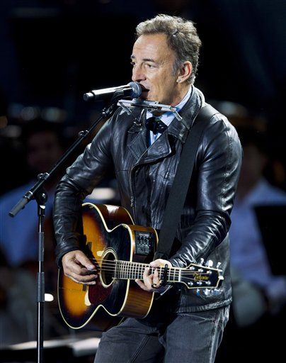 Springsteen Recalls Battles With Suicidal Thoughts