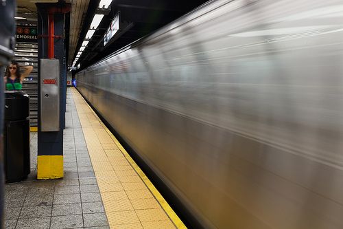 Man Shushes Women on Subway, Gets Stabbed