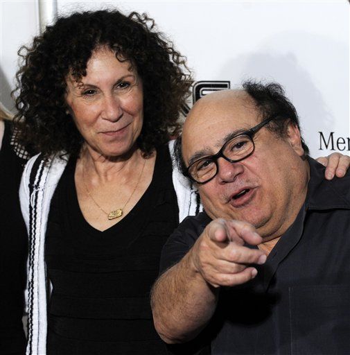 DeVito, Perlman Divorcing After 30 Years