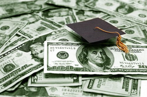 College Students Need Way Better Guidance on Loans