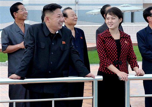 Kim Jong Un's Wife Finally Reappears