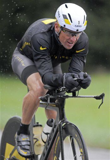 Livestrong Ditches Armstrong's Name