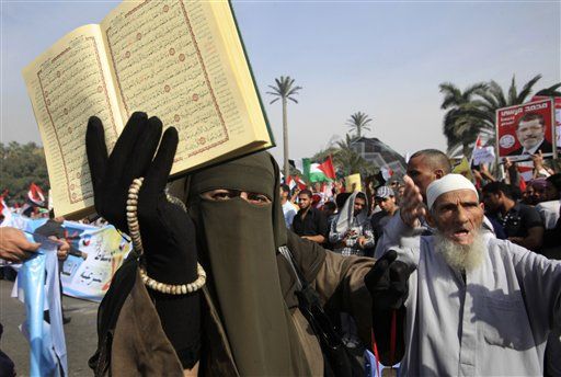 100K Islamists Rally for Egypt's Morsi
