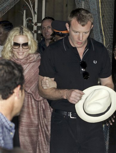 Madonna to Adopt Indian Baby