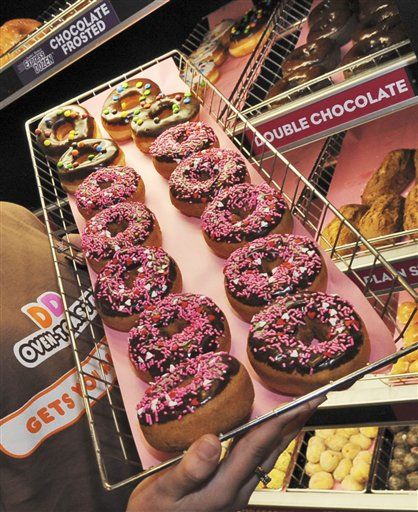 Boston-Area Dunkin' Donuts Stay Open ... for Cops