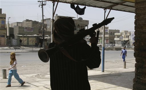 Sadr City Fight Kills 13; Insurgents Vow to Fight On