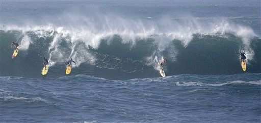 Surfer Missing After Wipeout