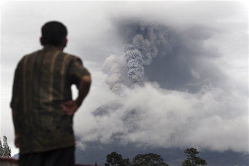 19K Evacuated Amid Indonesia Volcano Eruption