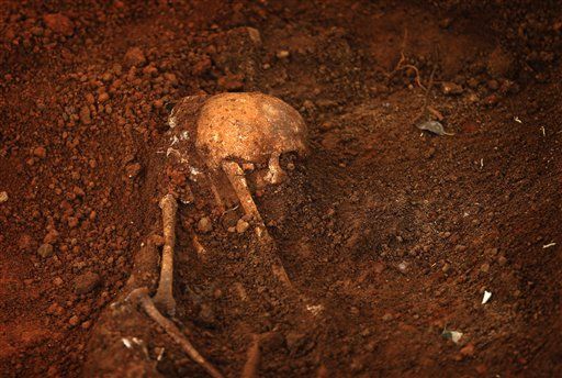 After Mass Grave Found in Sri Lanka, Fears of More