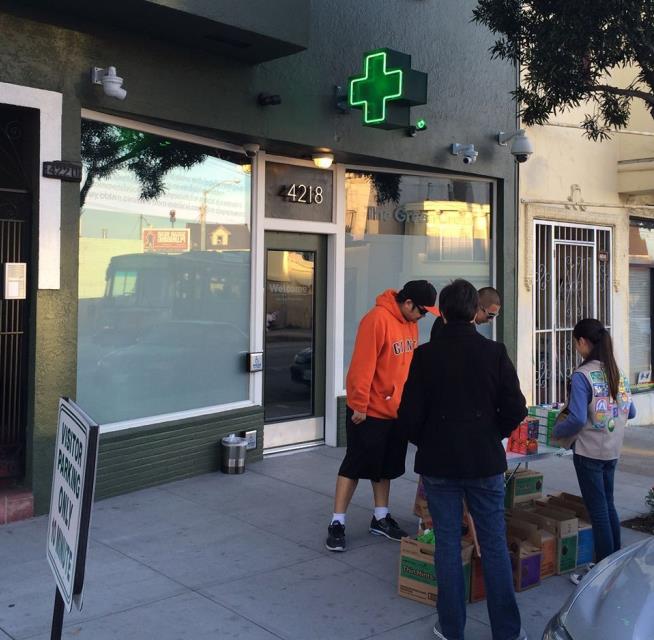 Genius Girl Scout Sells Cookies Outside Pot Clinic