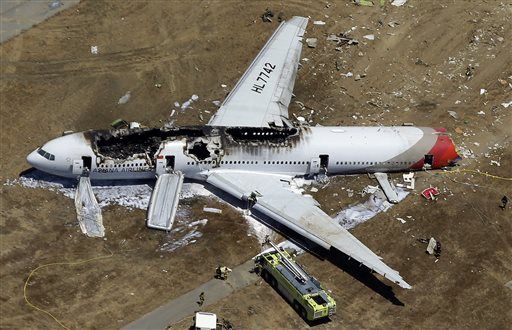 Feds Fine Airline $500K for Crash Response—a First