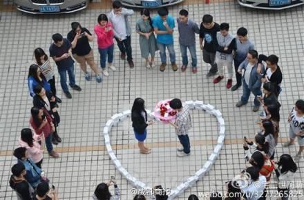 Man Proposes With 99 iPhones, But She Says No