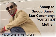 Snoop Dogg Gets Hollywood Star, Thanks Himself