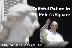 Faithful Return to St. Peter&#39;s Square
