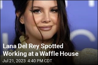 Lana Del Rey Spotted Working at a Waffle House