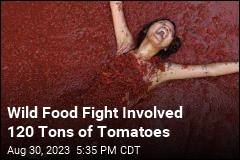 People Hurl 120 Tons of Tomatoes at Each Other