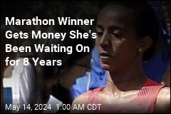 Stranger Gives Marathon Winner Money She&#39;s Been Waiting On