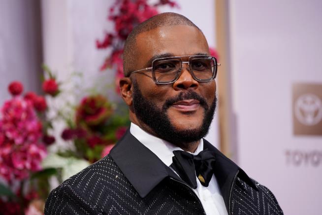 Tyler Perry's accuser sent messages of gratitude and friendship years after alleged assault