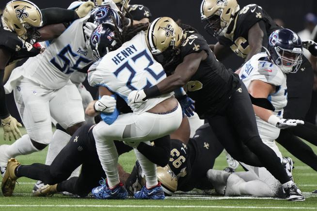 Saints top Titans in home opener, 16-15