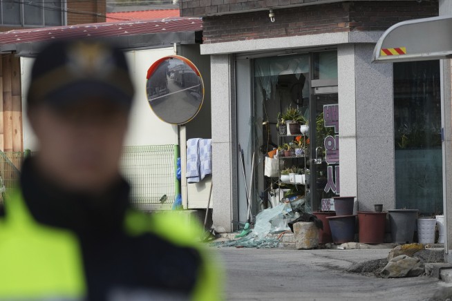 South Korean fighter jets accidentally drop bombs, injuring 8 people