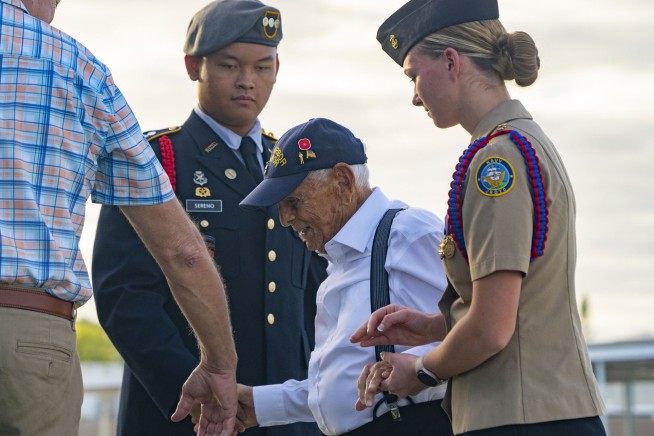 Centenarian survivors of Pearl Harbor attack return to honor those who perished 82 years ago