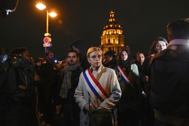 French government survives no-confidence votes over pensions