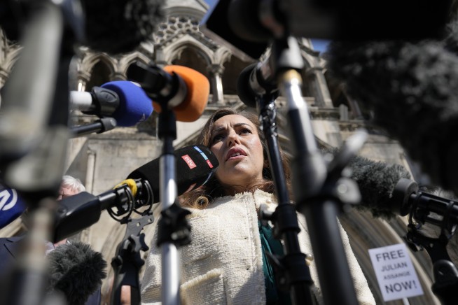 WikiLeaks founder Assange wins right to appeal against an extradition order to the US