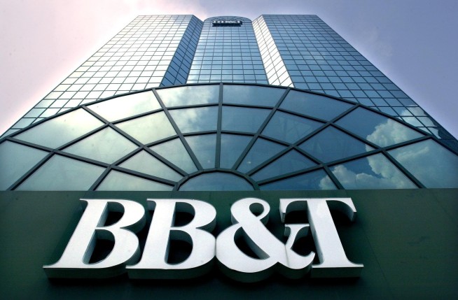 Regional banks BB&T, SunTrust join to create $66B operator