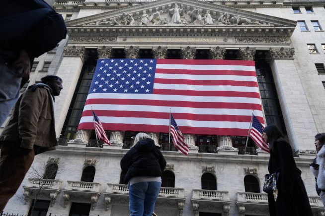 Stock market today: Wall Street falls as US consumers get more pessimistic about inflation, tariffs