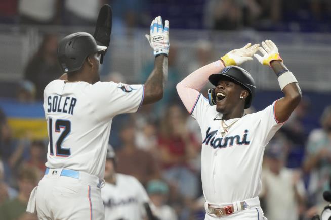 Marlins' Jazz Chisholm breaks down the most entertaining at-bat of