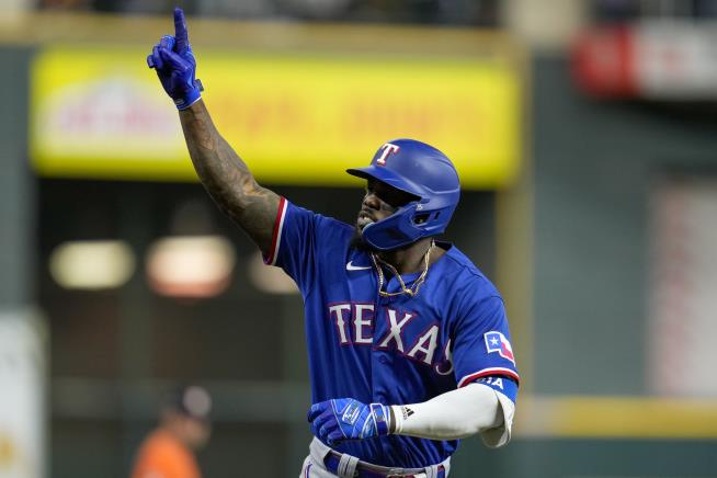 Eovaldi remains perfect, Rangers slug their way to 9-2 win over Astros to  force Game 7 in ALCS –