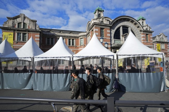 S. Korea marks deadliest day of pandemic as hospitals buckle