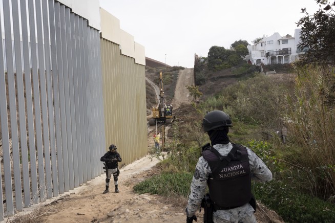 Pentagon is sending 1,500 active duty troops to help secure the US-Mexico border
