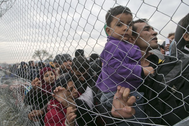 Greek minister: EU provided inadequate help for refugees