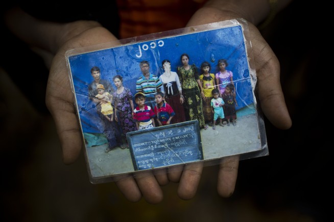 AP PHOTOS: What Rohingya carry as they flee Myanmar violence