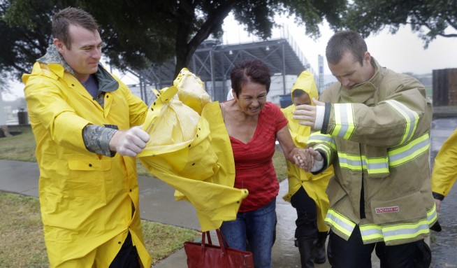 The Latest: Hurricane Harvey strengthens to Category 4