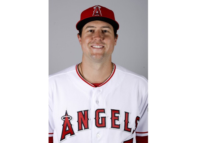 Angels pitcher Tyler Skaggs dead at 27; found in hotel room