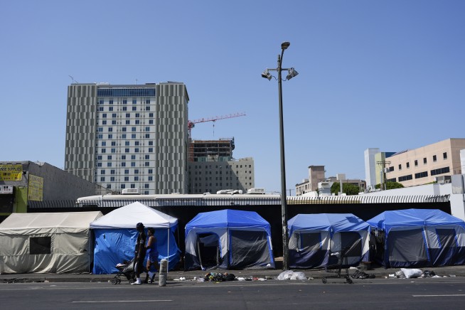 Newsom orders California state agencies to start clearing homeless encampments