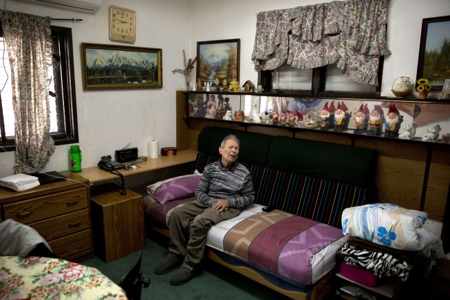 Israelis seek to comfort Holocaust's loneliest survivors