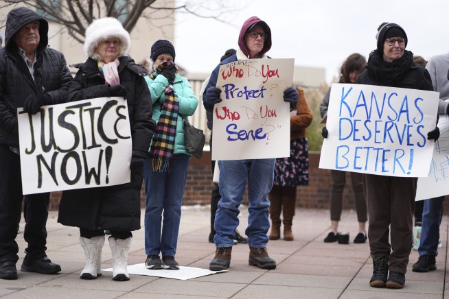 An ex-detective accused of abusing women died in an apparent suicide as his trial was starting