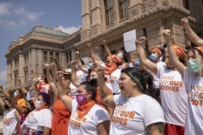 Abortions resume in some Texas clinics after judge halts law