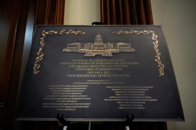 This Jan. 6 plaque was made to honor law enforcement. It's nowhere to be found at the Capitol