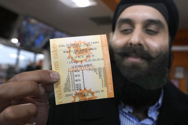 Winning ticket for $1.22 billion lottery jackpot sold in California, Mega Millions says