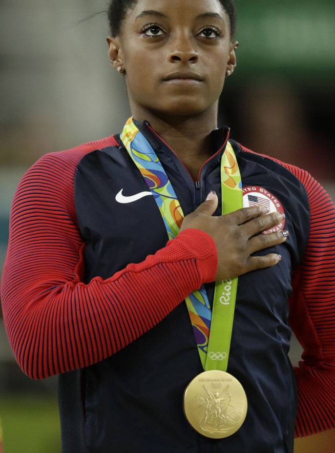 Simone Biles dominates vault to win 3rd gold in Rio