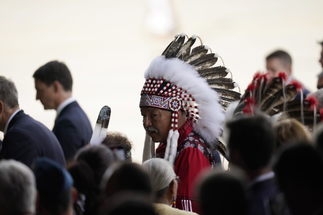 Pope lands in Canada, set for apologies to Indigenous groups